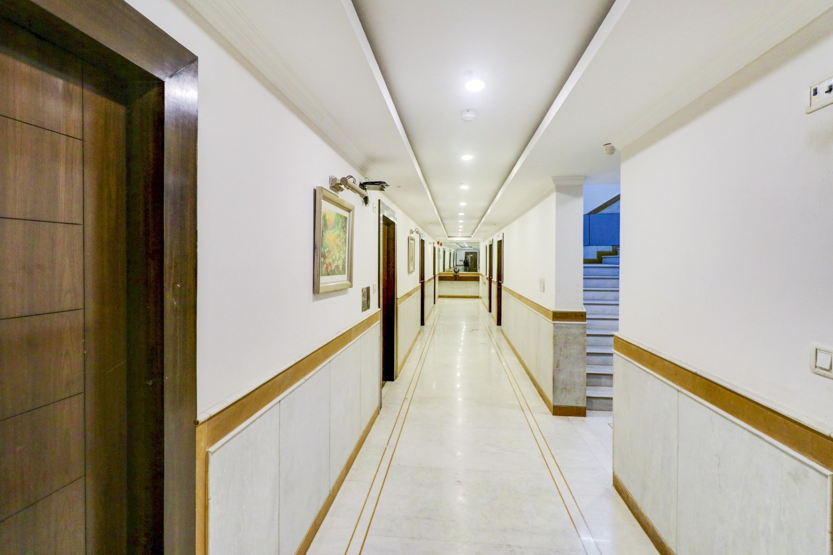 Hotel Townhouse 517 La Sapphire Near Delhi Airport à New Delhi Extérieur photo