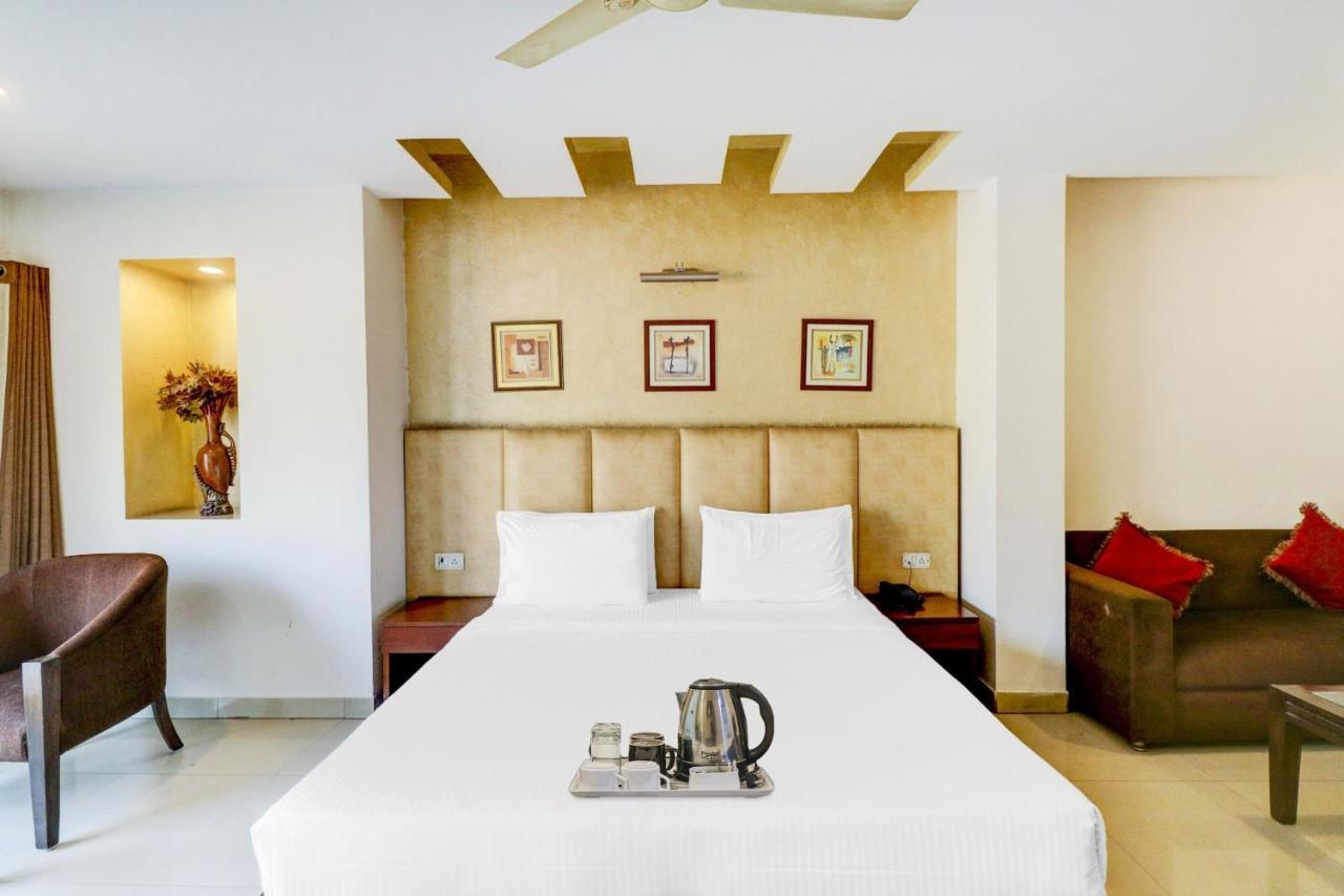 Hotel Townhouse 517 La Sapphire Near Delhi Airport à New Delhi Extérieur photo