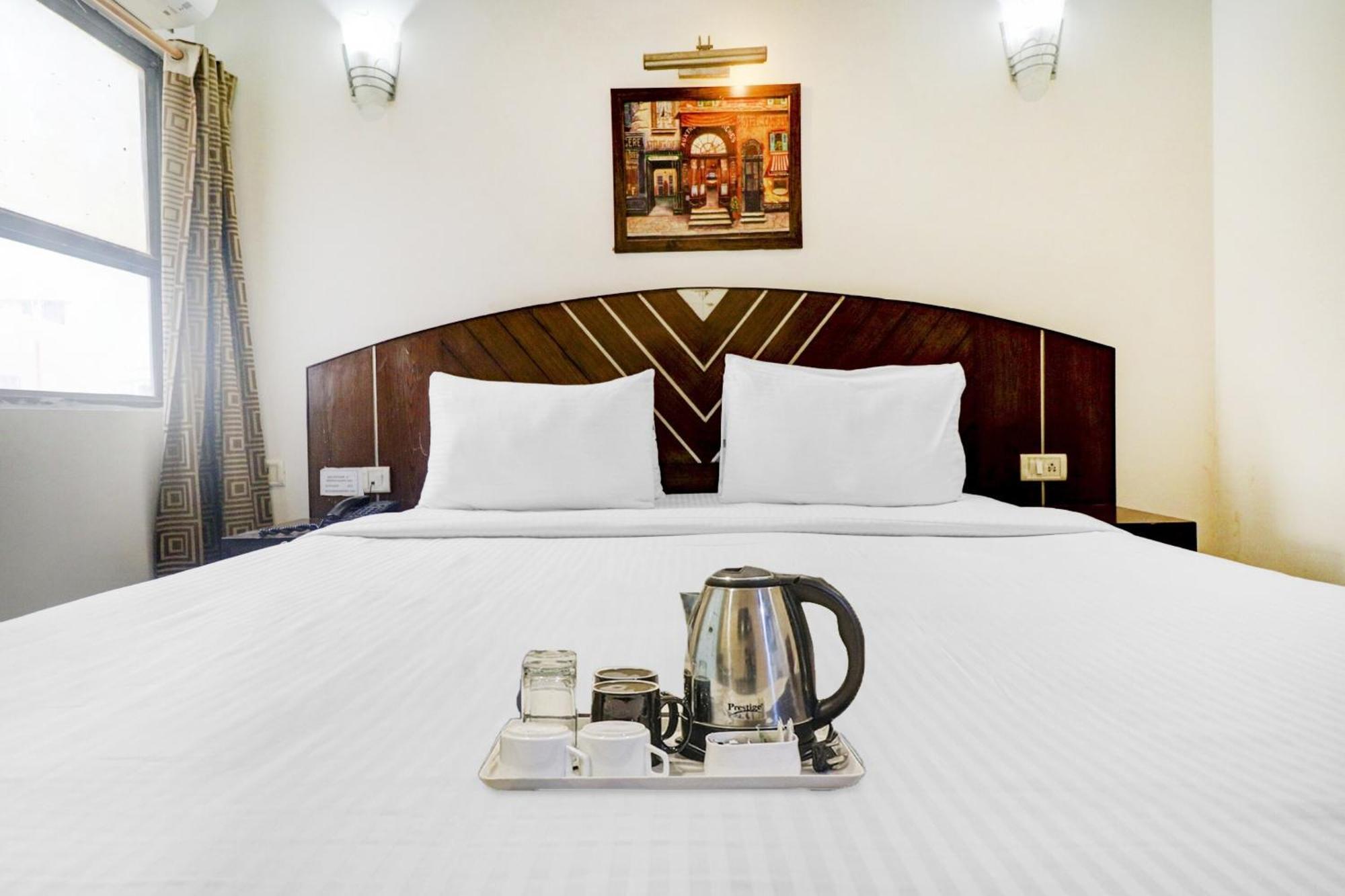 Hotel Townhouse 517 La Sapphire Near Delhi Airport à New Delhi Extérieur photo