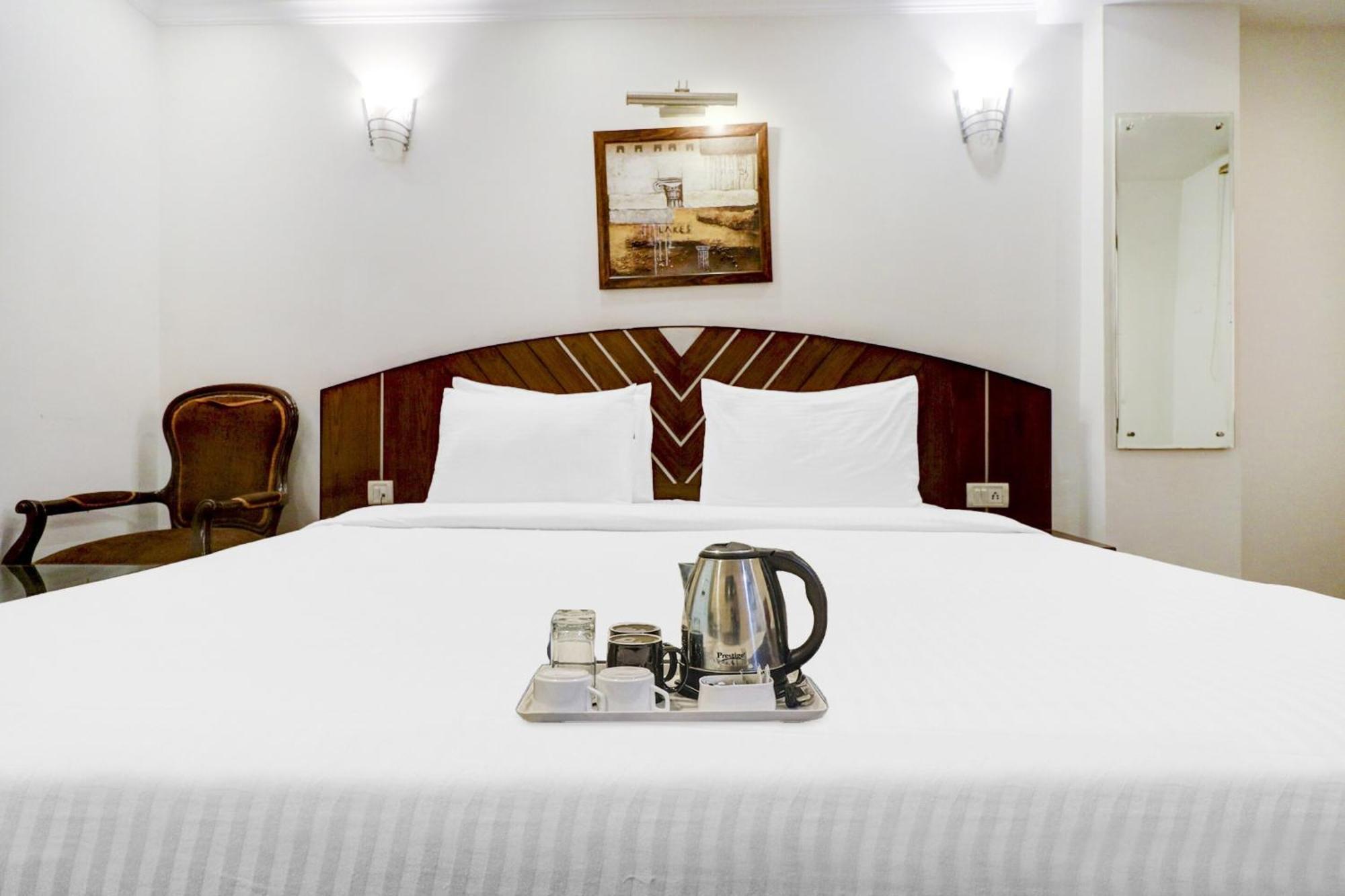 Hotel Townhouse 517 La Sapphire Near Delhi Airport à New Delhi Extérieur photo