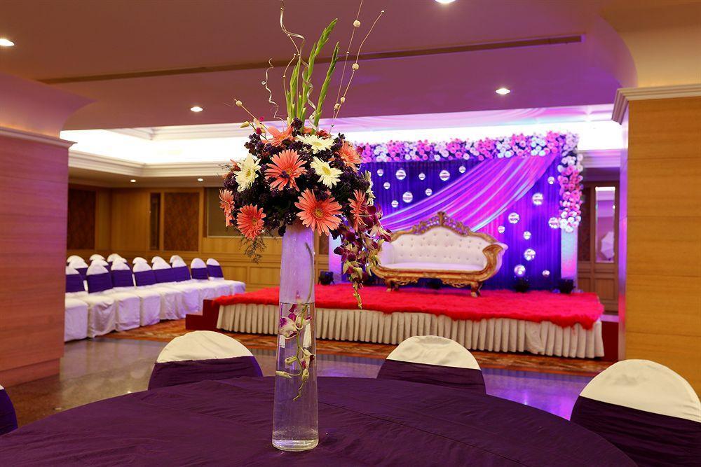 Hotel Townhouse 517 La Sapphire Near Delhi Airport à New Delhi Extérieur photo