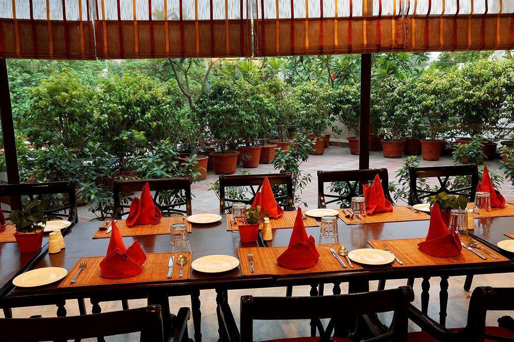 Hotel Townhouse 517 La Sapphire Near Delhi Airport à New Delhi Extérieur photo