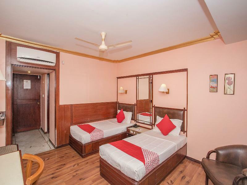 Hotel Townhouse 517 La Sapphire Near Delhi Airport à New Delhi Extérieur photo